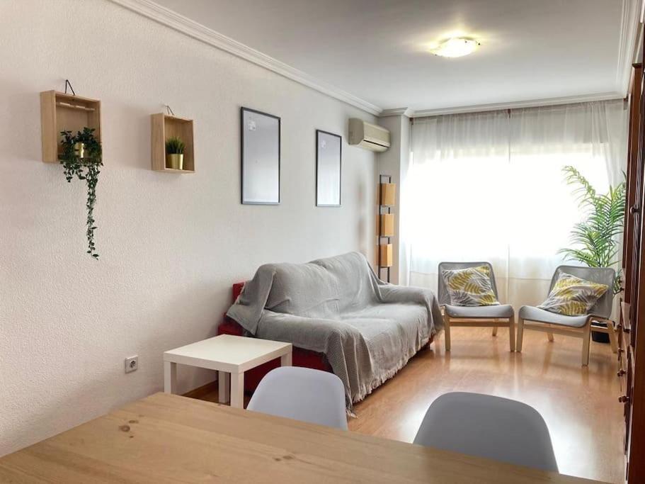 Apto 2 Habitaciones, Garaje Gratis Мадрид Екстериор снимка