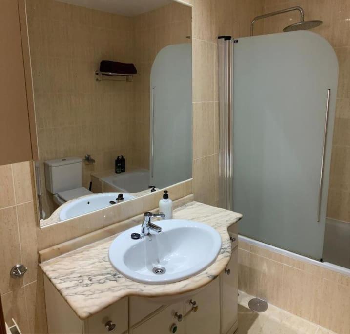 Apto 2 Habitaciones, Garaje Gratis Мадрид Екстериор снимка